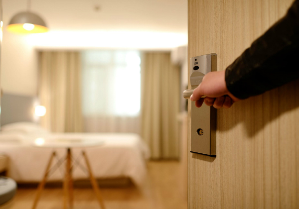 INS: Peste 70% dintre hoteluri din Romania, clasificate cu 2 si 3 stele