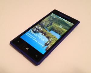 HTC va lansa un smartphone cu ecran de 4,7 inci si sistem de operare Windows Phone 8