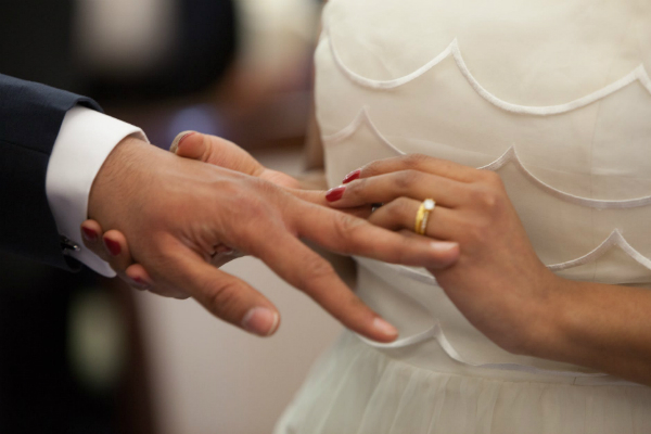 Fiscul impoziteaza nuntile. Tinerii casatoriti trebuie sa declare raporturile economice cu fotografi, formatie si restaurant