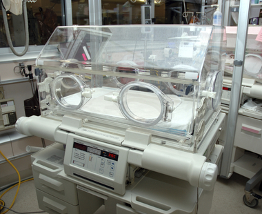 Toate unitatile spitalicesti de specialitate din Romania vor fi dotate cu incubatoare