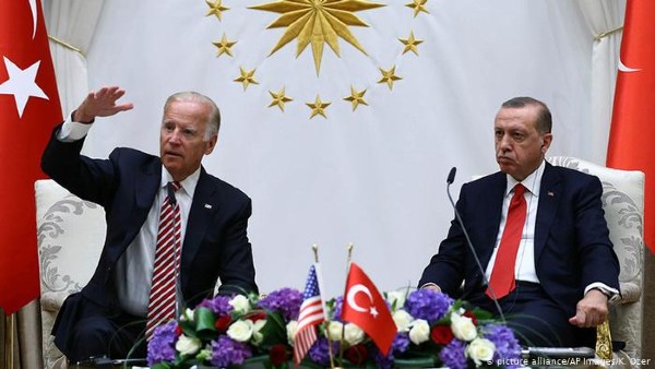 Biden nu a reusit sa ajunga la un acord cu Erdogan privind rachetele rusesti. Problema ramane tensionata