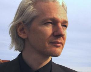 Assange: Care Rusia? Care Crimeea? America a anexat intreaga lume prin programele sale de supraveghere