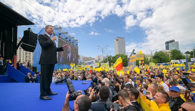 Klaus Iohannis: Abia astept sa treaca motiunea si sa scapam de PSD