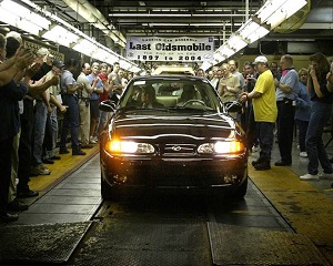 29 aprile 2004: este produs ultimul autovehicul Oldsmobile