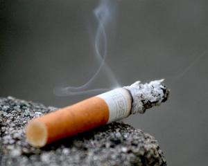 OFICIAL: Fumatul este interzis. Legea antifumat a fost declarata constitutionala de CCR