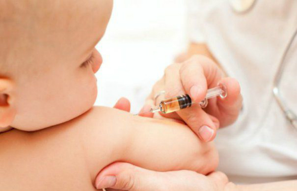Ministerul Sanatatii propune amenzi pentru parintii care nu participa la cursurile privind vaccinarea copiilor
