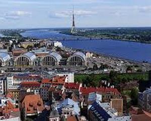 Letonia, a 18-a tara care trece la euro