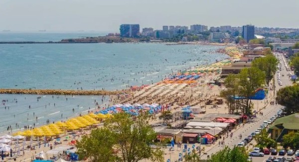 Mesajul lui Orban pentru turistii romani, inainte de un nou weekend: Daca ne imbolnavim, ducem boala acasa