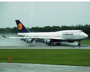 O greva a pilotilor Lufthansa anuleaza 750 de zboruri