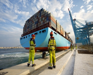 ANALIZA: Maersk, uriasul si marea