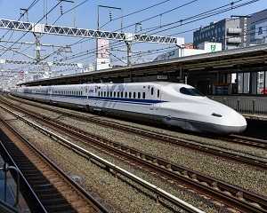 China testeaza trenul care merge cu 600 km/h