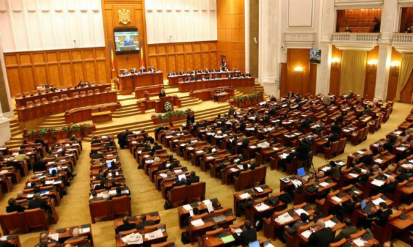Parlamentul a decis: Angajatilor MAI si MApN li se vor deconta vacantele si majora salariile