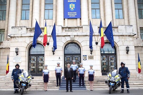 Noi dotari pentru Politia Romana, printre care pistoale Beretta, care vor fi asamblate la Romarm