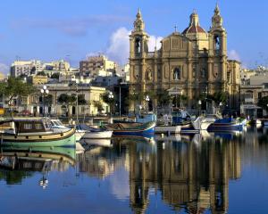 Malta este sau nu urmatoarea tara care are nevoie de ajutor financiar de la FMI si UE?