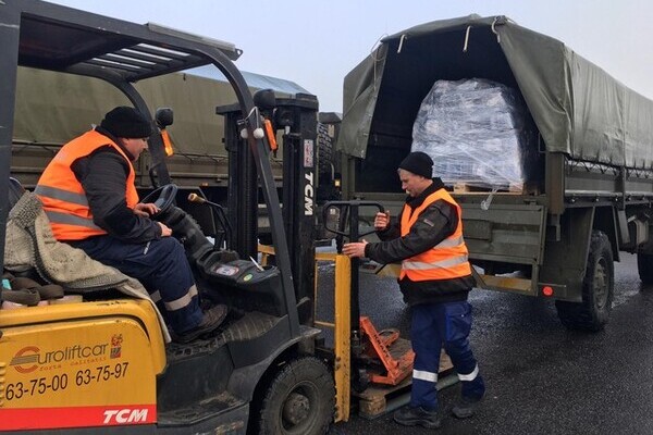 Ministerul Apararii continua sa doneze materiale de protectie sanitara Ministerului Apararii al Republicii Moldova