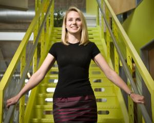 TOP 10: Femeile CEO platite regeste. Marissa Mayer a castigat 36,6 milioane de dolari in 2012