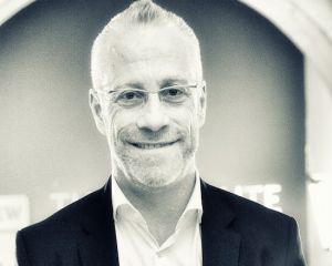 TeCOMM il aduce la Bucuresti pe Martin Newman, CEO Practicology