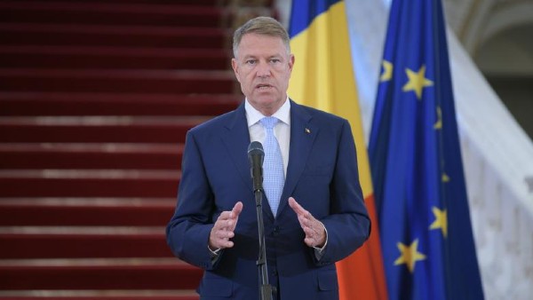 Klaus Iohannis a anuntat masurile de relaxare pentru 15 iunie. Se prelungeste starea de alerta, masca trebuie purtata in continuare, mall-urile se pot redeschide