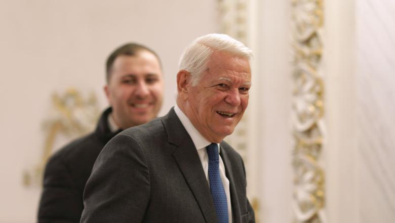 Breaking: Presedintele Senatului, Teodor Melescanu, a demisionat