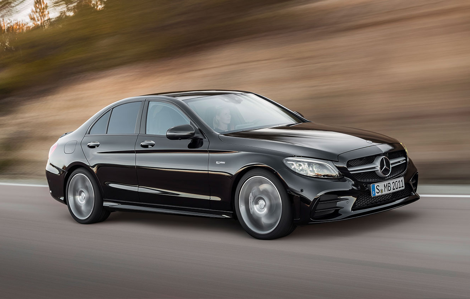 Mercedes-Benz ramane cel mai mare producator auto premium dupa prima jumatate a anului