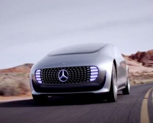 Mercedes a lansat masina care se conduce singura