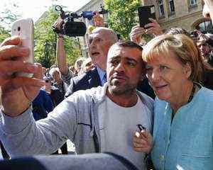 Selfie cu Merkel