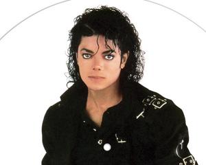 "Michael Jackson" va juca fotbal alaturi de "John Lennon" si "Mahatma Gandhi"