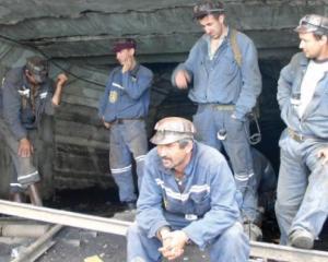 Minerii vor intra in somaj tehnic, incepand de anul viitor