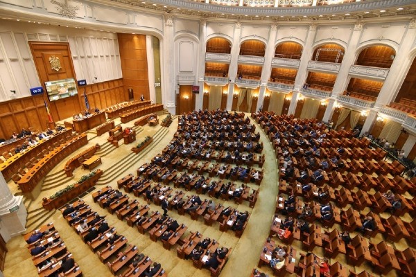 Parlamentul voteaza astazi motiunea simpla impotriva ministrului Sanatatii, Nelu Tataru
