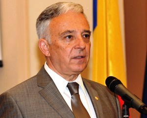 BNR: Isarescu, un nou mandat. Bogdan Olteanu si Liviu Voinea, aviz favorabil pentru posturile de viceguvernatori