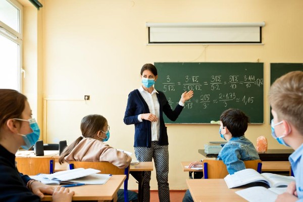 Apelul unei profesoare catre parinti: Vorbiti-le copiilor despre aceste reguli, sa nu fie speriati!