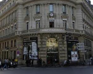 O mare banca din Franta trimite in somaj mii de angajati ai filialelor din Ucraina