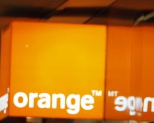 Orange ramane alaturi de seful sau, implicat in scandalul Tapie
