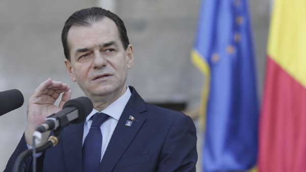 Primele semne ale ruperii coalitiei? Razboiul declaratiilor intre Kelemen Hunor si Ludovic Orban. Miza - investitiile in Harghita