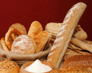 Reducerea TVA-ului la paine mai are de asteptat