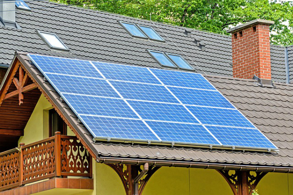 Program panouri fotovoltaice: Luni se semneaza contractul de finantare