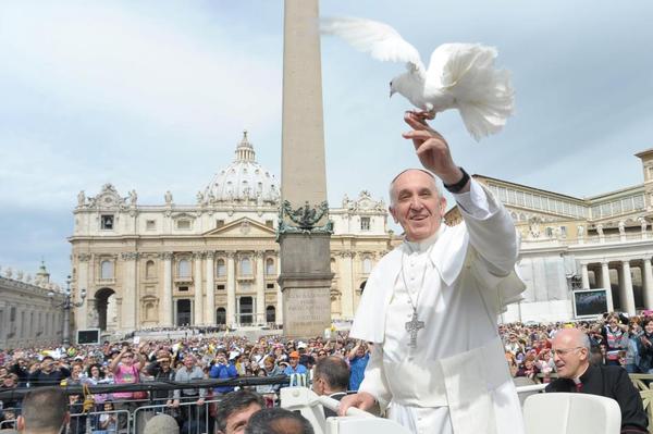 Papa Francisc o primeste in audienta pe Viorica Dancila