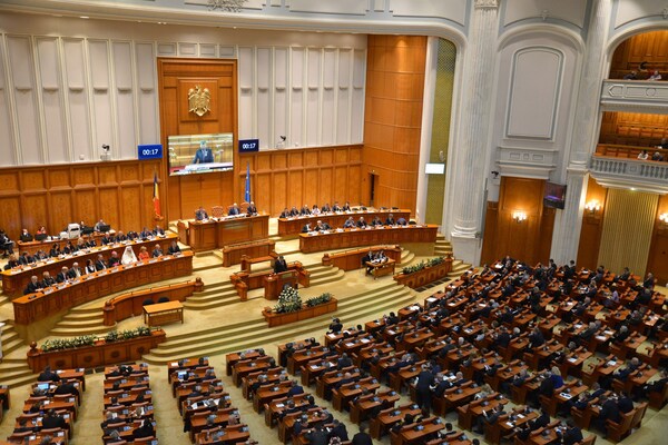 MAE a transmis Parlamentului solicitarea de audiere a 26 de potentiali ambasadori. Andrei Muraru, propus pentru SUA; Gheorghe Maior pentru Iordania