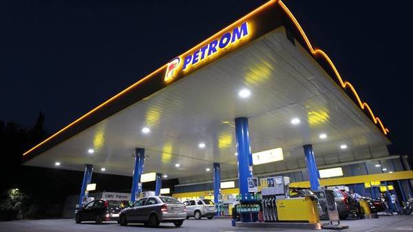 Petrom digitalizeaza complet contractele de carburanti cu persoanele juridice