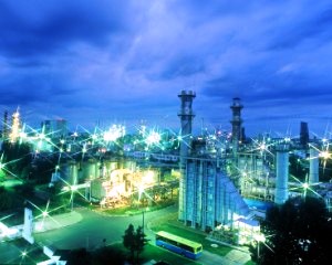 Cea mai mare companie din Romania ajuta autoritatile cu 30 de tone de carburant