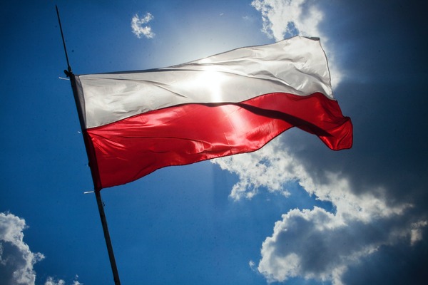Modelul de succes al Poloniei: cum sunt ajutati cetatenii sa treaca peste scumpiri. Noi nici nu visam la asta