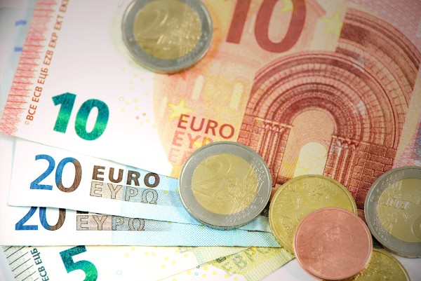Prognoza curs euro - leu 2021: Noul an ne poate aduce un curs valutar piperat