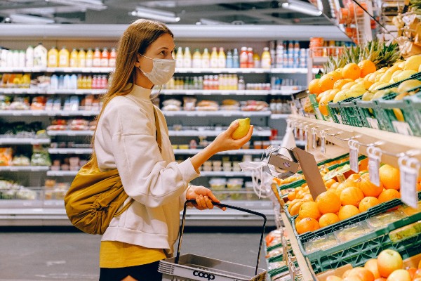 Supermarketurile cer autoritatilor sa le permita prelungirea programului de Craciun si Anul Nou