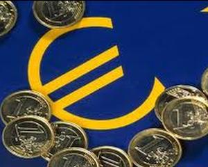 XTB: Euro ar putea ajunge la 4,54 lei, pana la sfarsitul anului