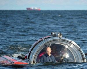 Vladimir Putin, aventuri cu submarinul ca in filmele cu James Bond