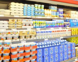 ANPC: Trei din patru comercianti au probleme cu produsele lactate pe care le vand