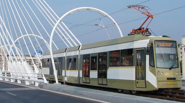 Turbinele Hidroelectrica vor alimenta RATB si Metrorex