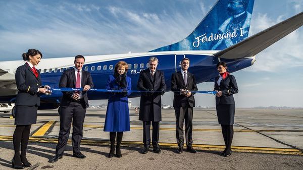 Blue Air a personalizat un Boeing 737-800 NG cu portretul Regelui Ferdinand I
