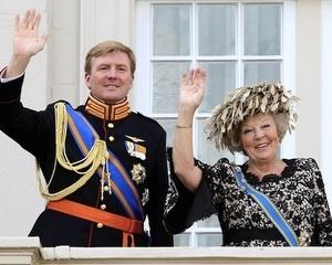 Regele Belgiei a anuntat ca abdica in favoarea fiului sau, printul Philippe