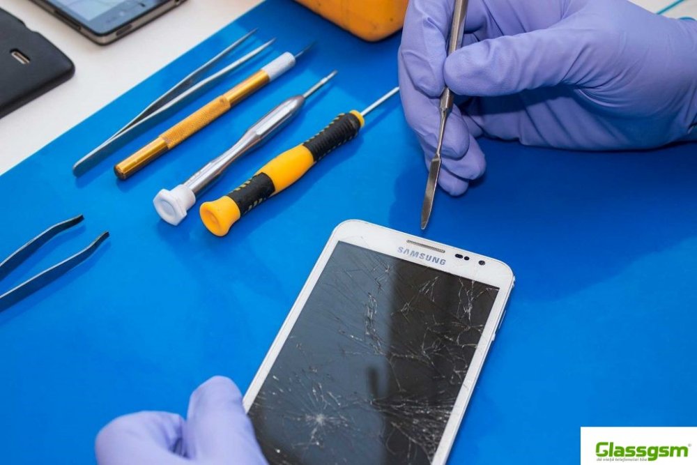 Reparatia smartphone-urilor Samsung, in lista de servicii Glassgsm